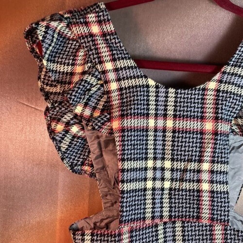 Vintage plaid dress jumper. 70’s adorable  24” waist Small. Size 9. 120 - Picture 2 of 4